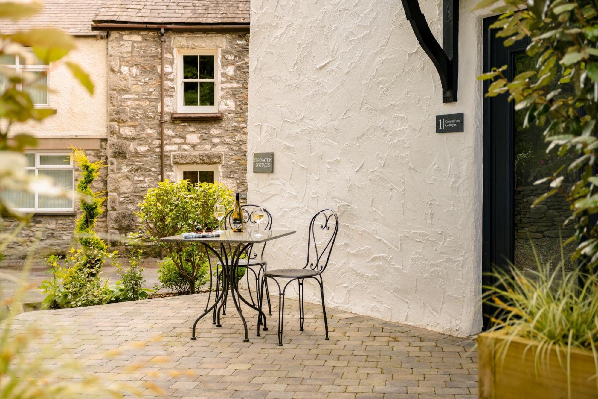 Coronation Cottages, Modernised 200-Year-Old Lake District Cottage Getaway For Two Lindale Exteriör bild